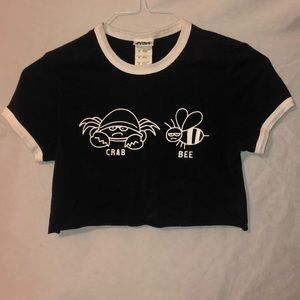 Joe’s Crab Shack black & white “Crab-Bee” crop tee